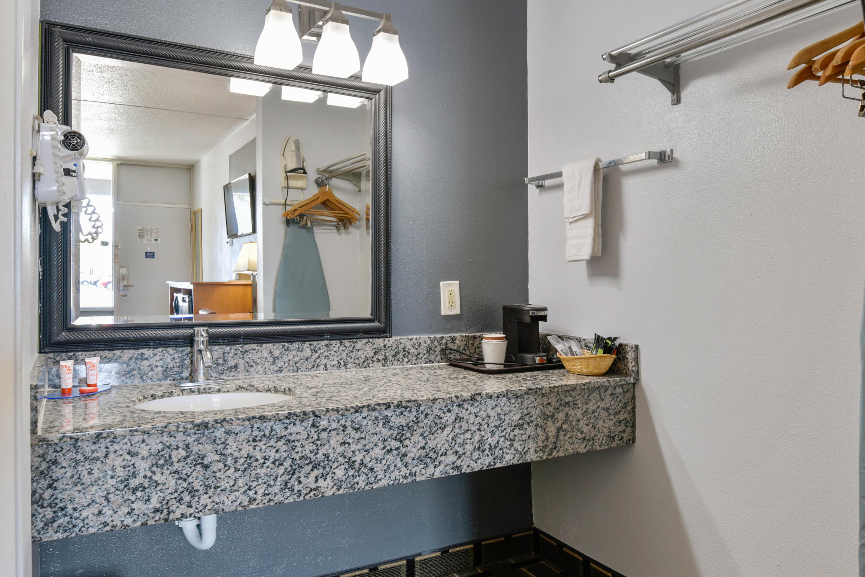Oyo Hotel Lake Park - Valdosta Area エクステリア 写真