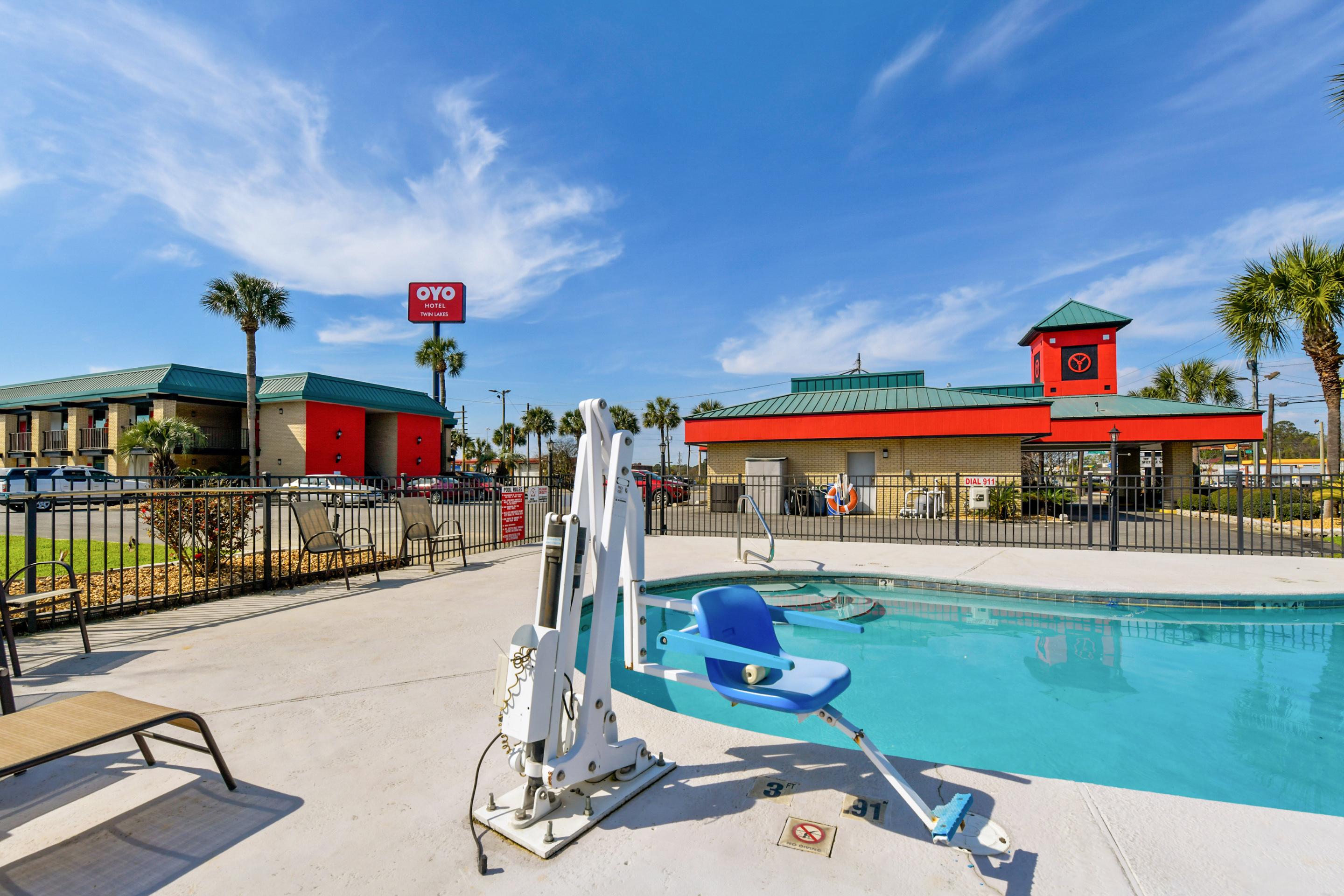Oyo Hotel Lake Park - Valdosta Area エクステリア 写真