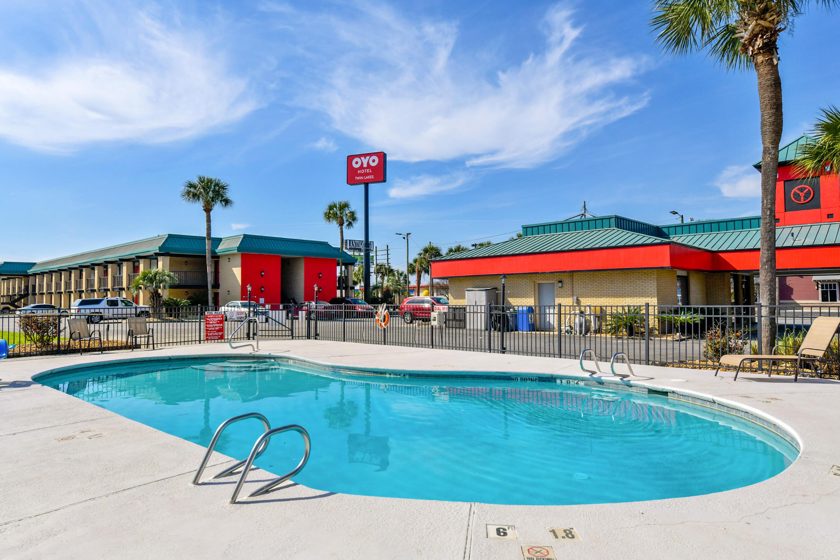 Oyo Hotel Lake Park - Valdosta Area エクステリア 写真
