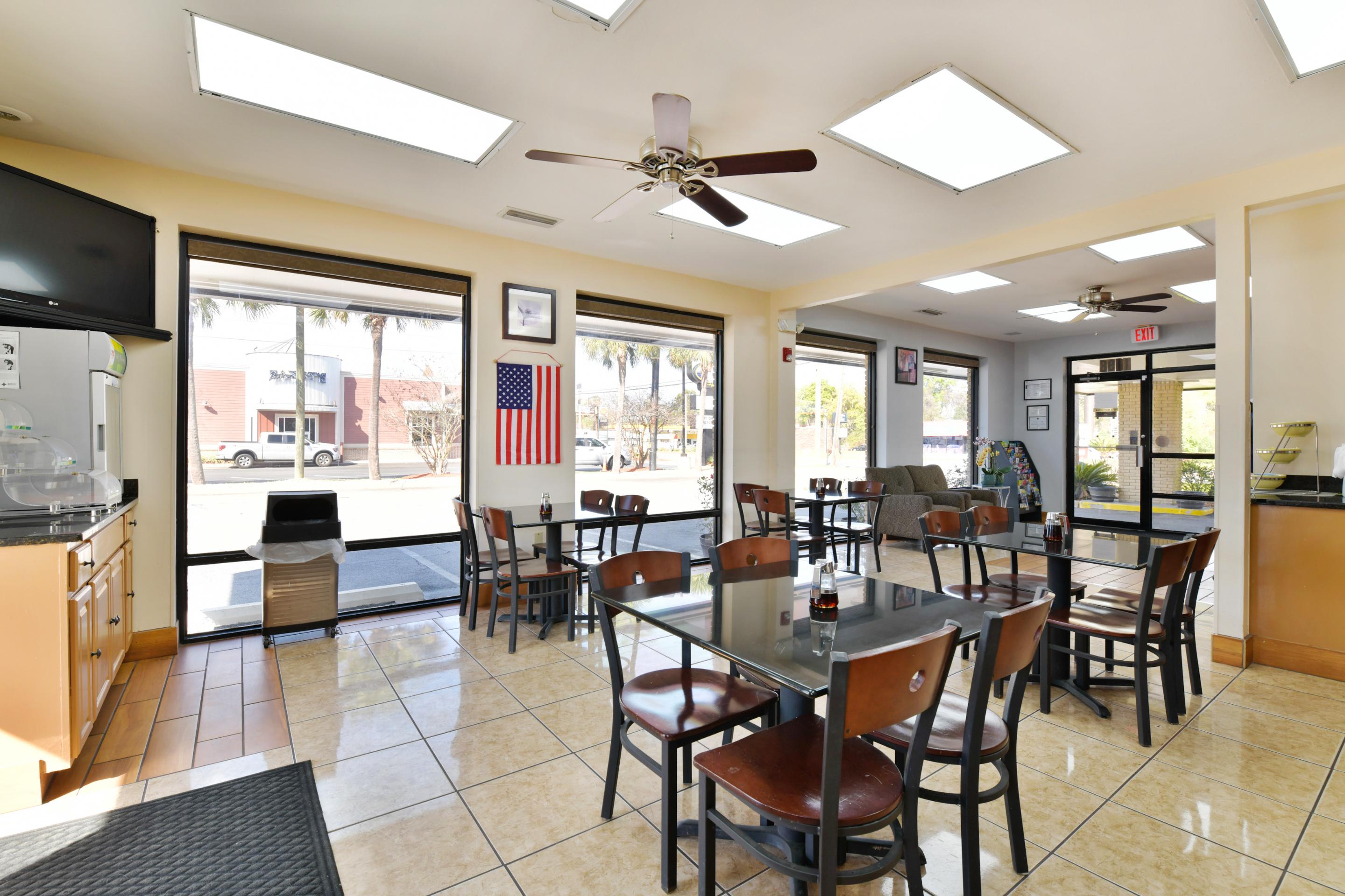 Oyo Hotel Lake Park - Valdosta Area エクステリア 写真