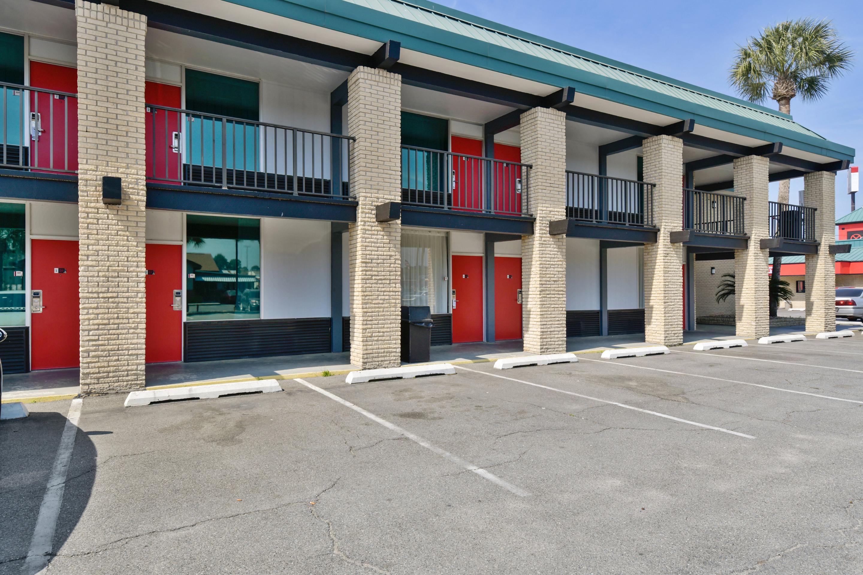 Oyo Hotel Lake Park - Valdosta Area エクステリア 写真